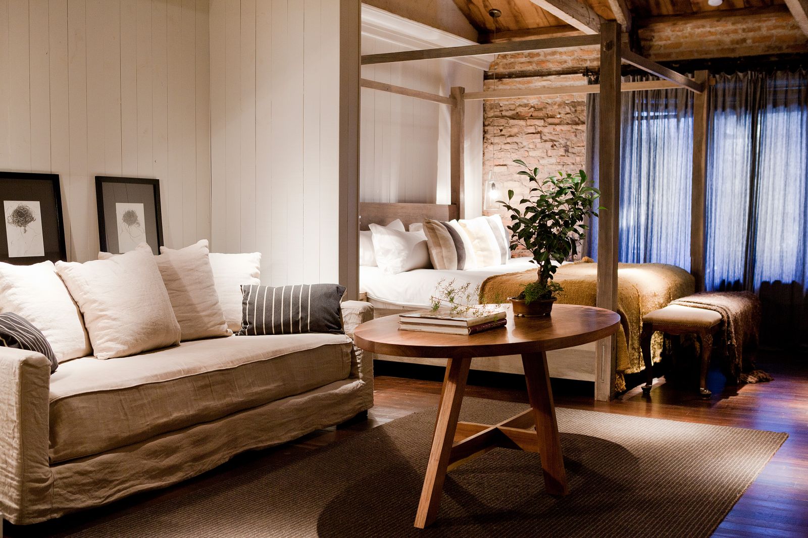 La Alondra, Casa de Huéspedes