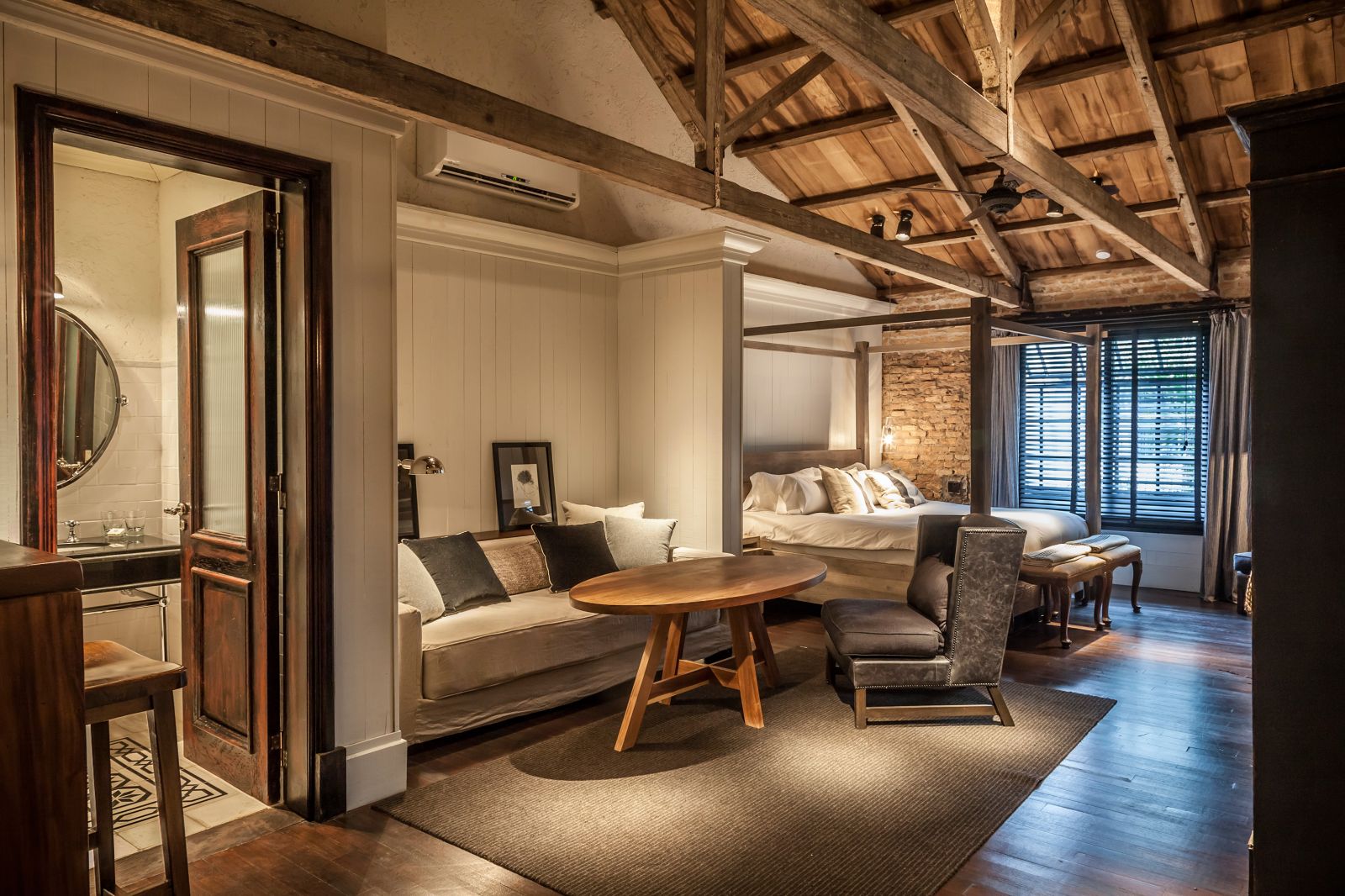 La Alondra, Casa de Huéspedes