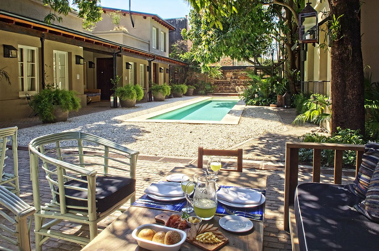 La Alondra, Casa de Huéspedes